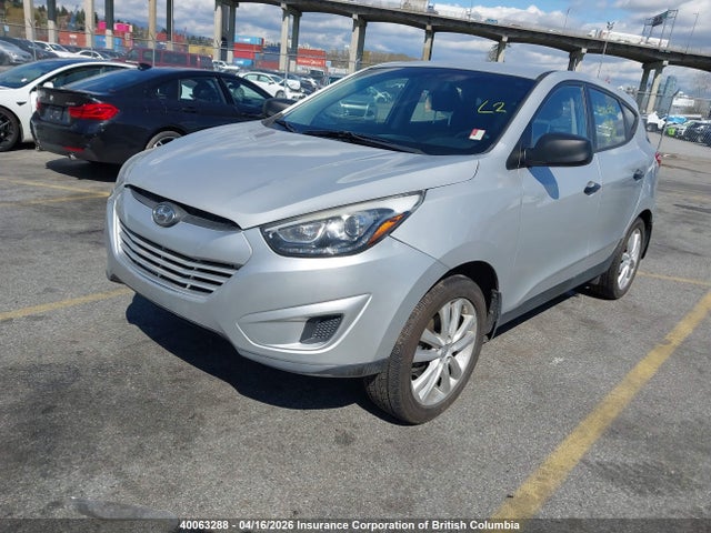 KM8JT3AF0FU080073 Hyundai TUCSON GLS
