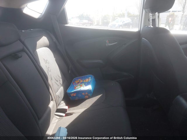KM8JT3AF0FU080073 Hyundai TUCSON GLS