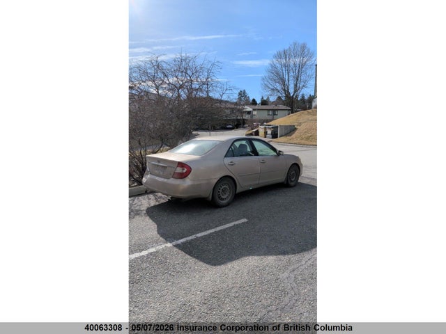 40063308 :رقم المزاد ، JTDBF30KX20001752 vin ، 2002 Toyota Camry مزاد بيع