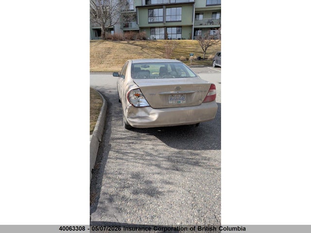 40063308 :رقم المزاد ، JTDBF30KX20001752 vin ، 2002 Toyota Camry مزاد بيع