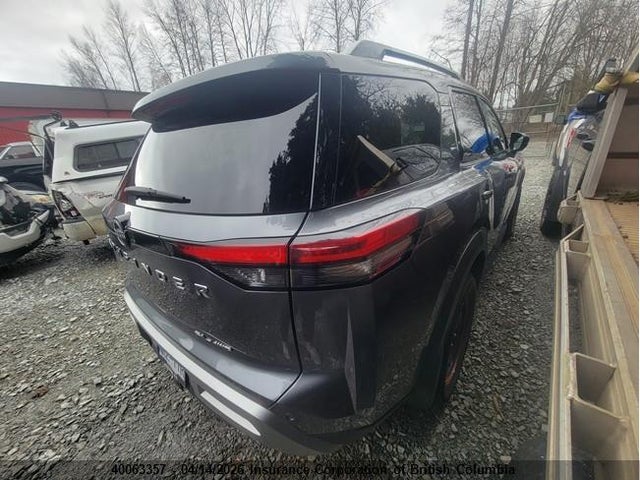 5N1DR3CE8NC201968 Nissan Pathfinder Sl