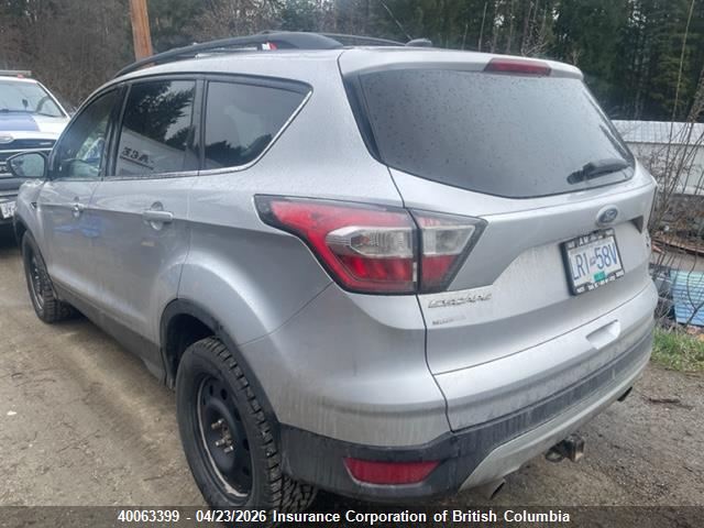 1FMCU9GD6HUA97459 Ford ESCAPE SE