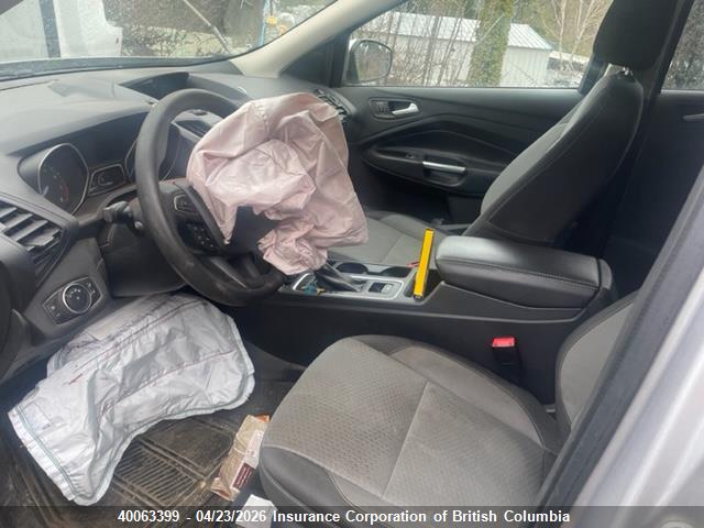 1FMCU9GD6HUA97459 Ford ESCAPE SE
