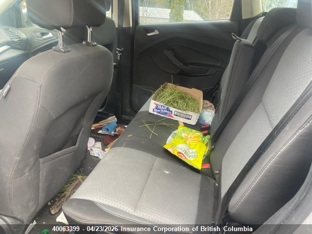 1FMCU9GD6HUA97459 Ford ESCAPE SE