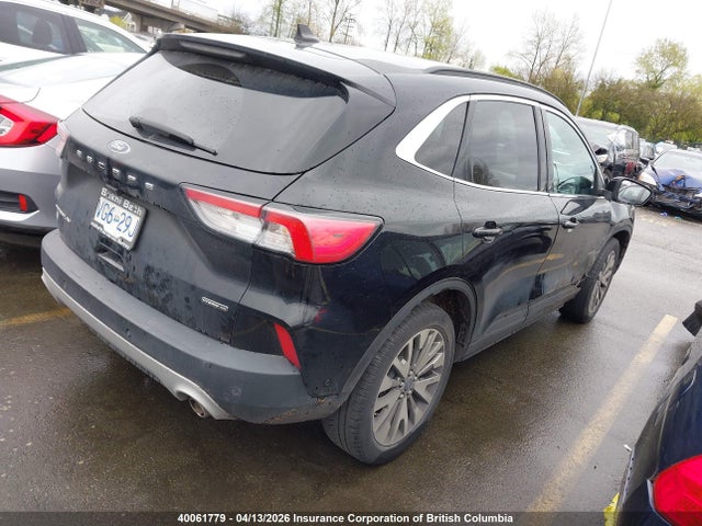 1FMCU9DZ1MUA08925 Ford Escape Titanium