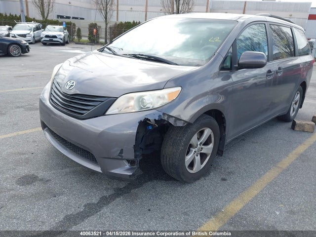 2011 Toyota Sienna მანქანა იყიდება აუქციონზე, vin: 5TDZK3DC7BS097012, აუქციონის ნომერი: 40063521