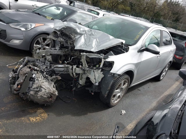 1G1JC5EH7E4218758 Chevrolet SONIC LT