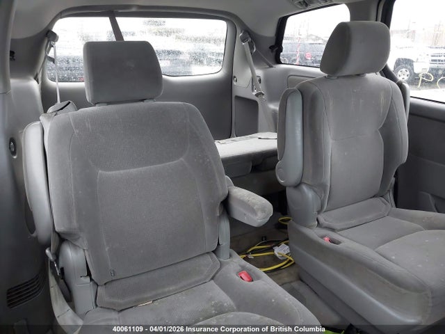 2004 Toyota Sienna Ce/le მანქანა იყიდება აუქციონზე, vin: 5TDZA23C94S077068, აუქციონის ნომერი: 40061109