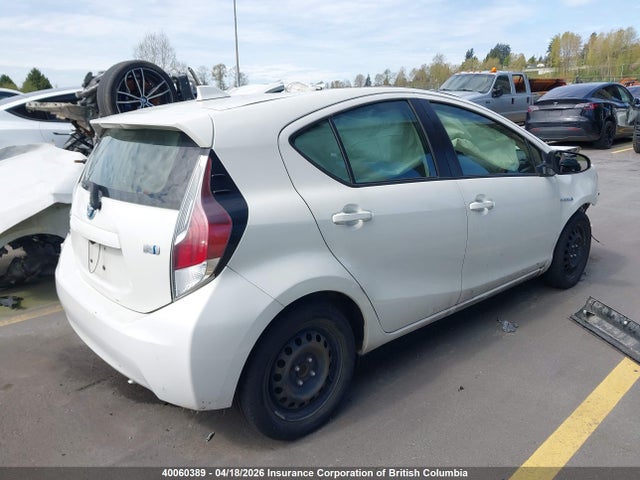 JTDKDTB38G1125029 Toyota PRIUS C