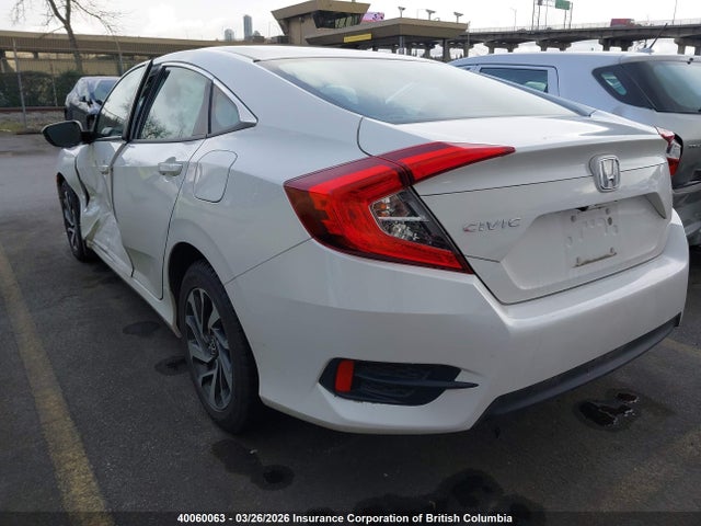 Продаж на аукціоні авто 2018 Honda Civic Ex, vin: 2HGFC2F83JH005945, номер лоту: 40060063