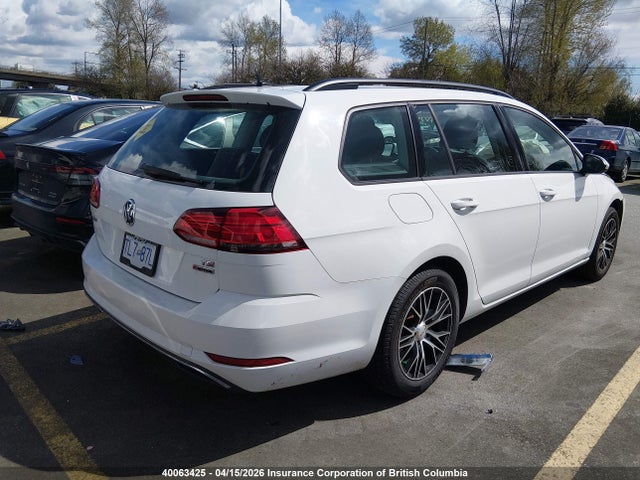 3VW117AU6JM764863 Volkswagen Golf Sportwagen S