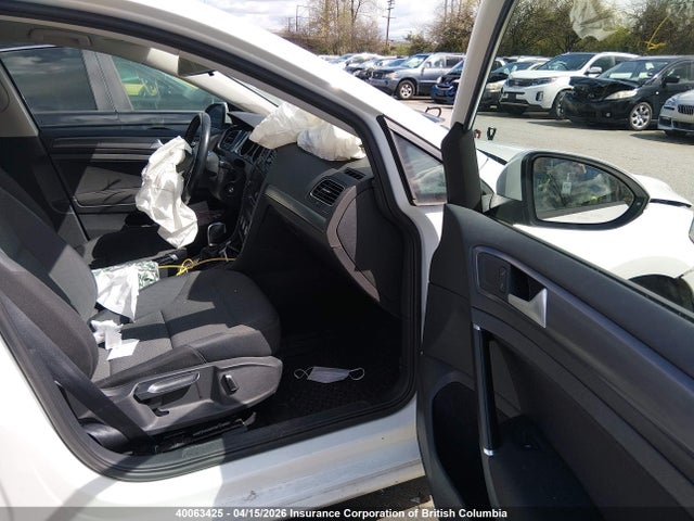 3VW117AU6JM764863 Volkswagen Golf Sportwagen S