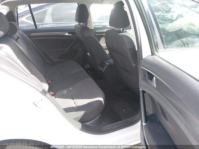 3VW117AU6JM764863 Volkswagen Golf Sportwagen S