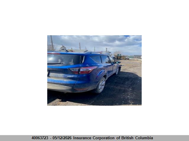 1FMCU9J94JUD10595 Ford Escape Titanium