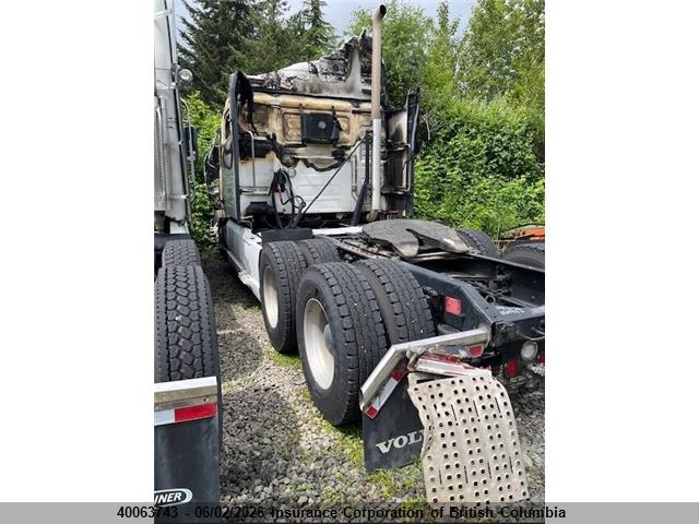 Продаж на аукціоні авто 2022 Volvo Vn L, vin: 4V4NC9EJ4NN294147, номер лоту: 40063743