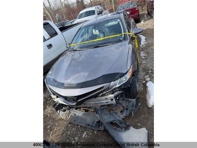 40063752 :رقم المزاد ، 4T1J11BK0LU001678 vin ، 2020 Toyota Camry مزاد بيع