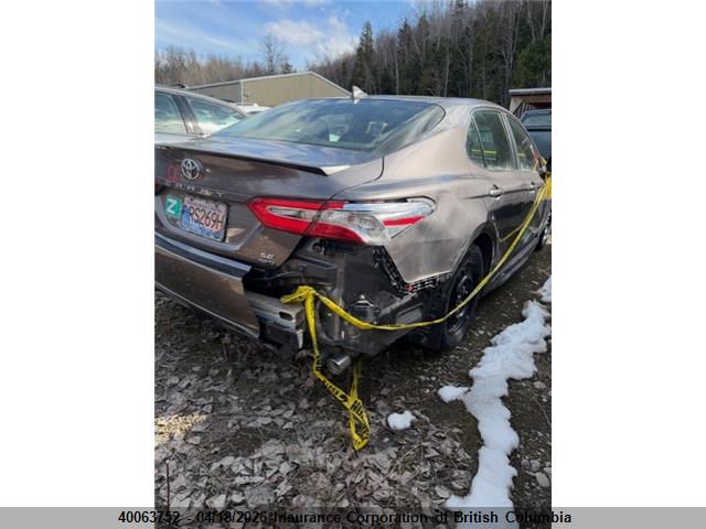 40063752 :رقم المزاد ، 4T1J11BK0LU001678 vin ، 2020 Toyota Camry مزاد بيع