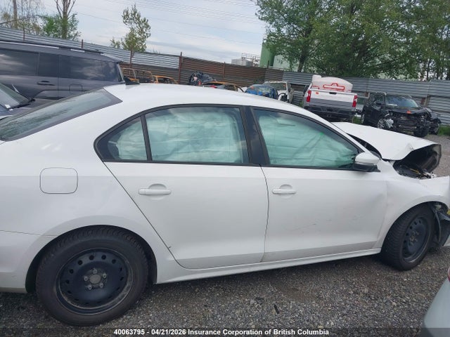 3VWDA7AJ4FM228293 Volkswagen Jetta