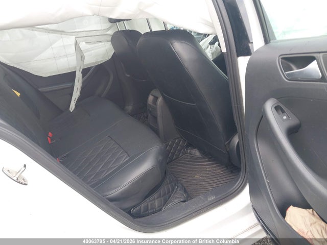 3VWDA7AJ4FM228293 Volkswagen Jetta