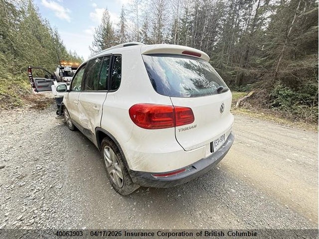 40063903 :رقم المزاد ، WVGJV3AX5DW586325 vin ، 2013 Volkswagen Tiguan S/se/sel مزاد بيع
