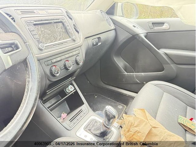40063903 :رقم المزاد ، WVGJV3AX5DW586325 vin ، 2013 Volkswagen Tiguan S/se/sel مزاد بيع