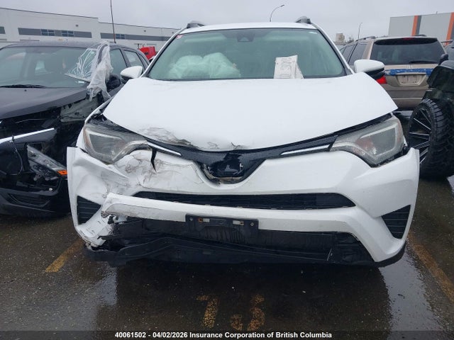 2T3ZFREV9HW353195 Toyota RAV4 LE