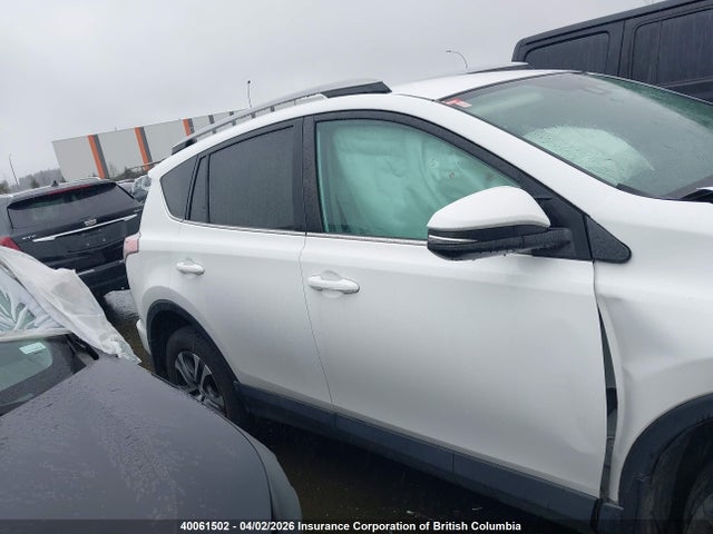 2T3ZFREV9HW353195 Toyota RAV4 LE