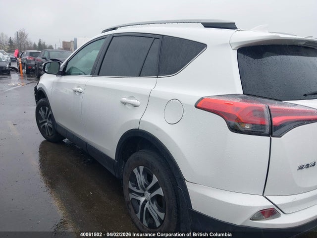 2T3ZFREV9HW353195 Toyota RAV4 LE