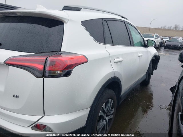 2T3ZFREV9HW353195 Toyota RAV4 LE