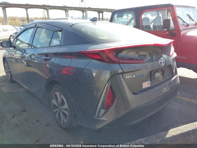 JTDKARFP8H3051089 Toyota Prius