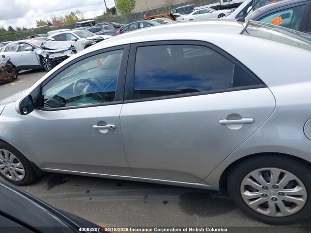 2013 Kia Forte Lx მანქანა იყიდება აუქციონზე, vin: KNAFT4A26D5647274, აუქციონის ნომერი: 40063207