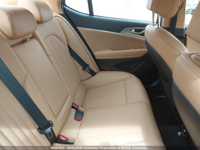 KMTG34TA3NU103853 Genesis G70