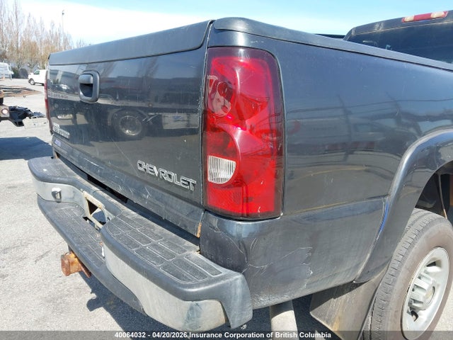 2004 Chevrolet Silverado K3500 მანქანა იყიდება აუქციონზე, vin: 1GCHK33234F221610, აუქციონის ნომერი: 40064032