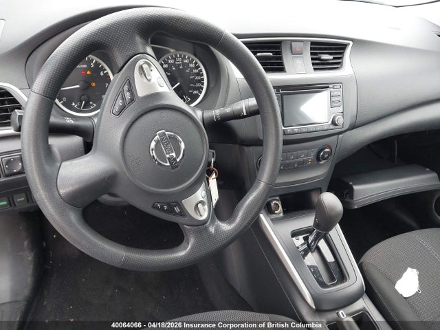 2018 Nissan Sentra S/sv/sr/sl მანქანა იყიდება აუქციონზე, vin: 3N1AB7AP1JY325172, აუქციონის ნომერი: 40064066