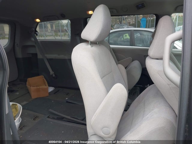 2015 Toyota Sienna 7 Passenger მანქანა იყიდება აუქციონზე, vin: 5TDZK3DC9FS534353, აუქციონის ნომერი: 40064104