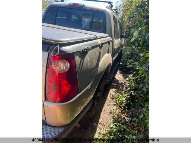 40064181 :رقم المزاد ، 1FMZU77K75UA87323 vin ، 2005 Ford Explorer Sport Trac مزاد بيع