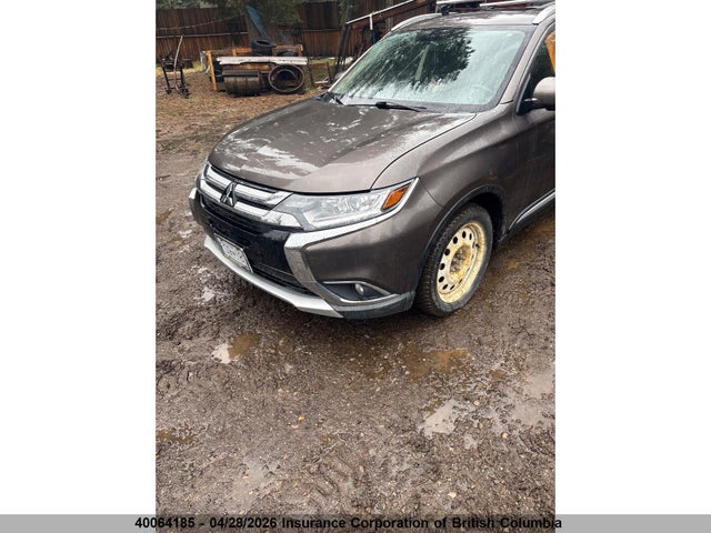 JA4AZ2A3XJZ606623 Mitsubishi Outlander Es
