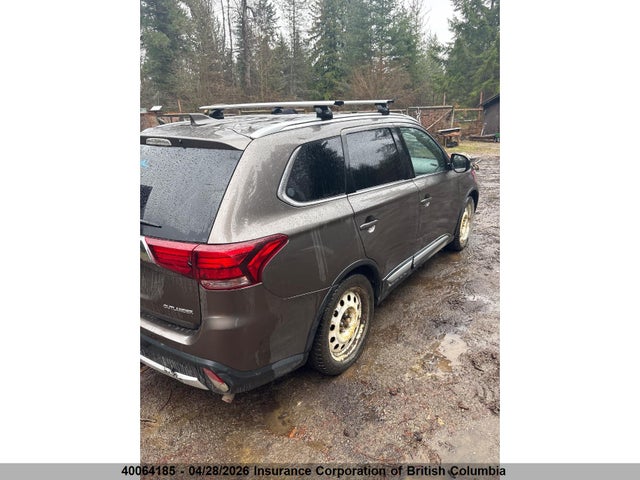 JA4AZ2A3XJZ606623 Mitsubishi Outlander Es