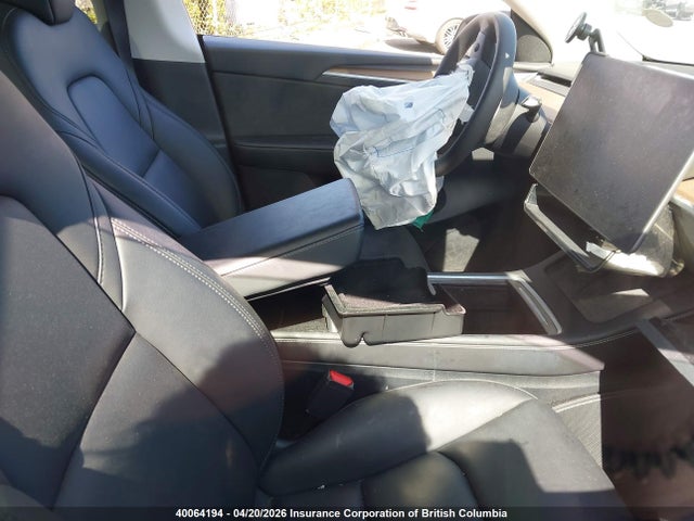 2024 Tesla Model Y მანქანა იყიდება აუქციონზე, vin: 7SAYGAEE8RF061655, აუქციონის ნომერი: 40064194