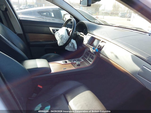 Продаж на аукціоні авто 2015 Jaguar Xf, vin: SAJXA0FS6FPU76565, номер лоту: 40064289