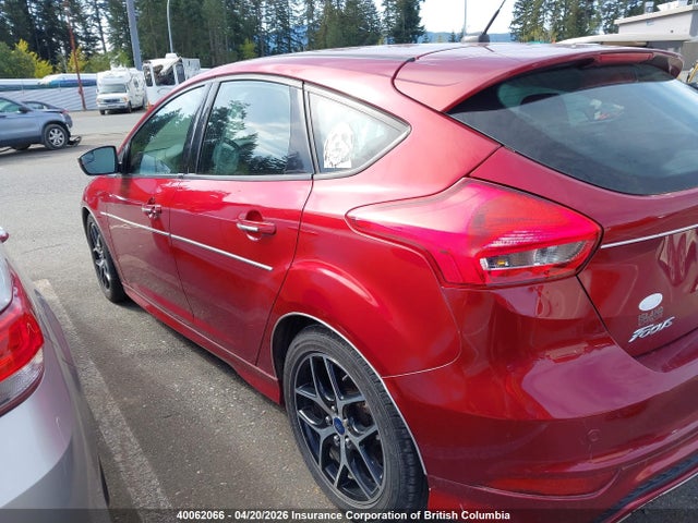 40062066 :رقم المزاد ، 1FADP3K20FL371525 vin ، 2015 Ford Focus Se مزاد بيع