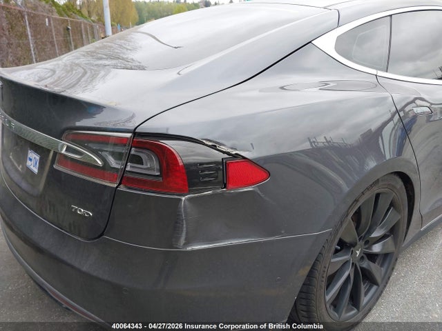 Продаж на аукціоні авто 2015 Tesla Model S 70d, vin: 5YJSA1S2XFF087572, номер лоту: 40064343