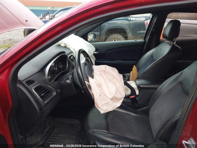40058840 :رقم المزاد ، 1C3BC8FG0BN584395 vin ، 2011 Chrysler 200 S مزاد بيع
