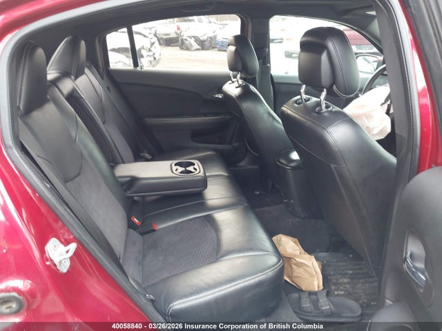 40058840 :رقم المزاد ، 1C3BC8FG0BN584395 vin ، 2011 Chrysler 200 S مزاد بيع