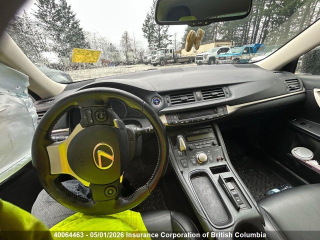 JTHKD5BH8H2300171 Lexus CT 200