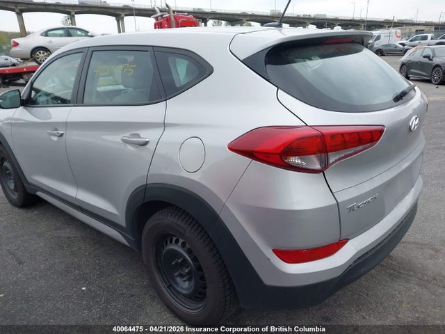 KM8J23A46HU484726 Hyundai TUCSON SE