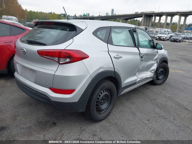 KM8J23A46HU484726 Hyundai TUCSON SE