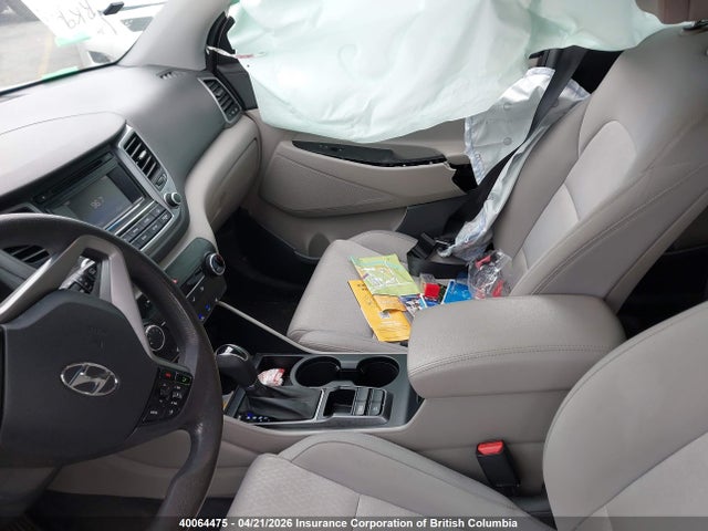 KM8J23A46HU484726 Hyundai TUCSON SE