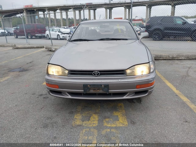 1992 Toyota Camry მანქანა იყიდება აუქციონზე, vin: JT2SK12F4N0079280, აუქციონის ნომერი: 40064541