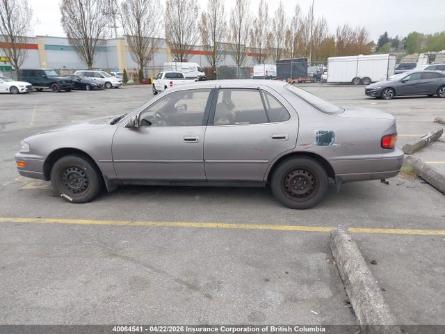 1992 Toyota Camry მანქანა იყიდება აუქციონზე, vin: JT2SK12F4N0079280, აუქციონის ნომერი: 40064541